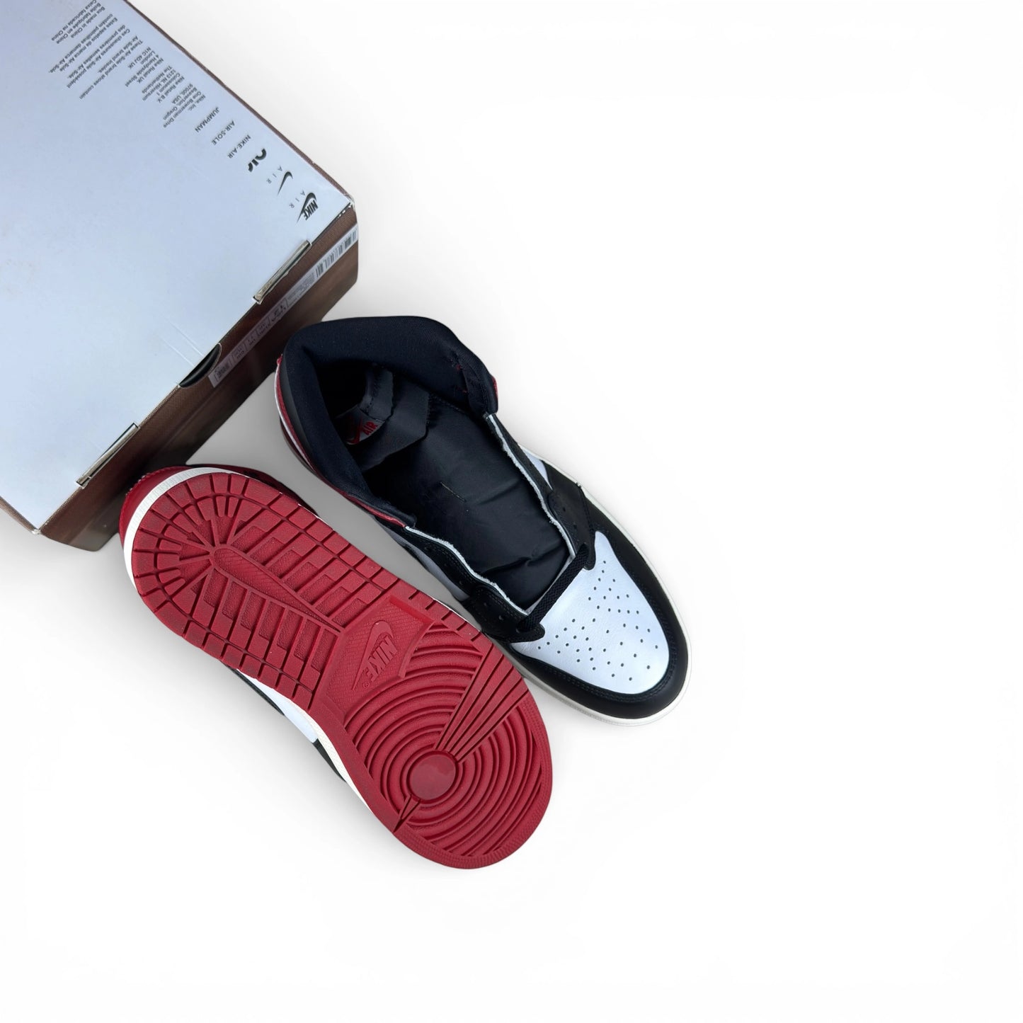 Jordan 1 Retro High OG Black Toe Reimagined – EU 46, brand new sneakers, cut box