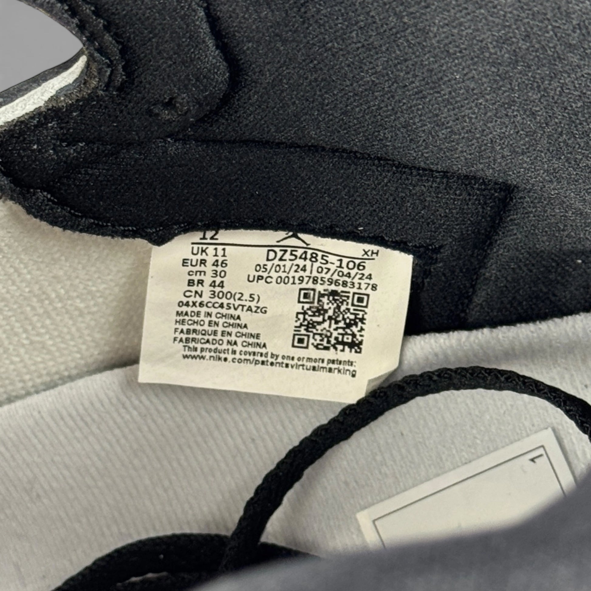 Jordan 1 Retro High OG Black Toe Reimagined – EU 46, brand new sneakers, cut box