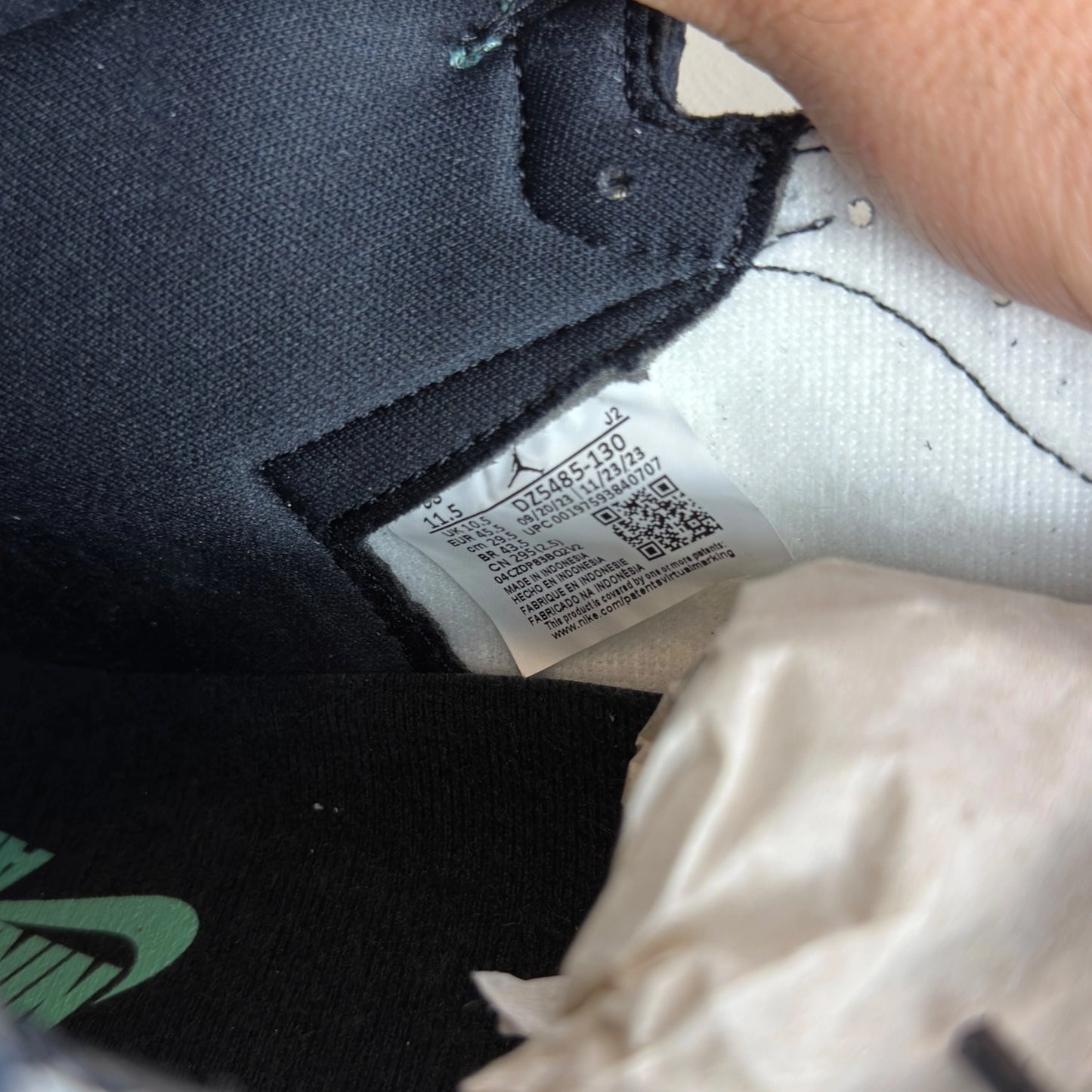 Jordan 1 Retro High OG Green Glow DZ5485-130 – EU 45.5, brand new with original box