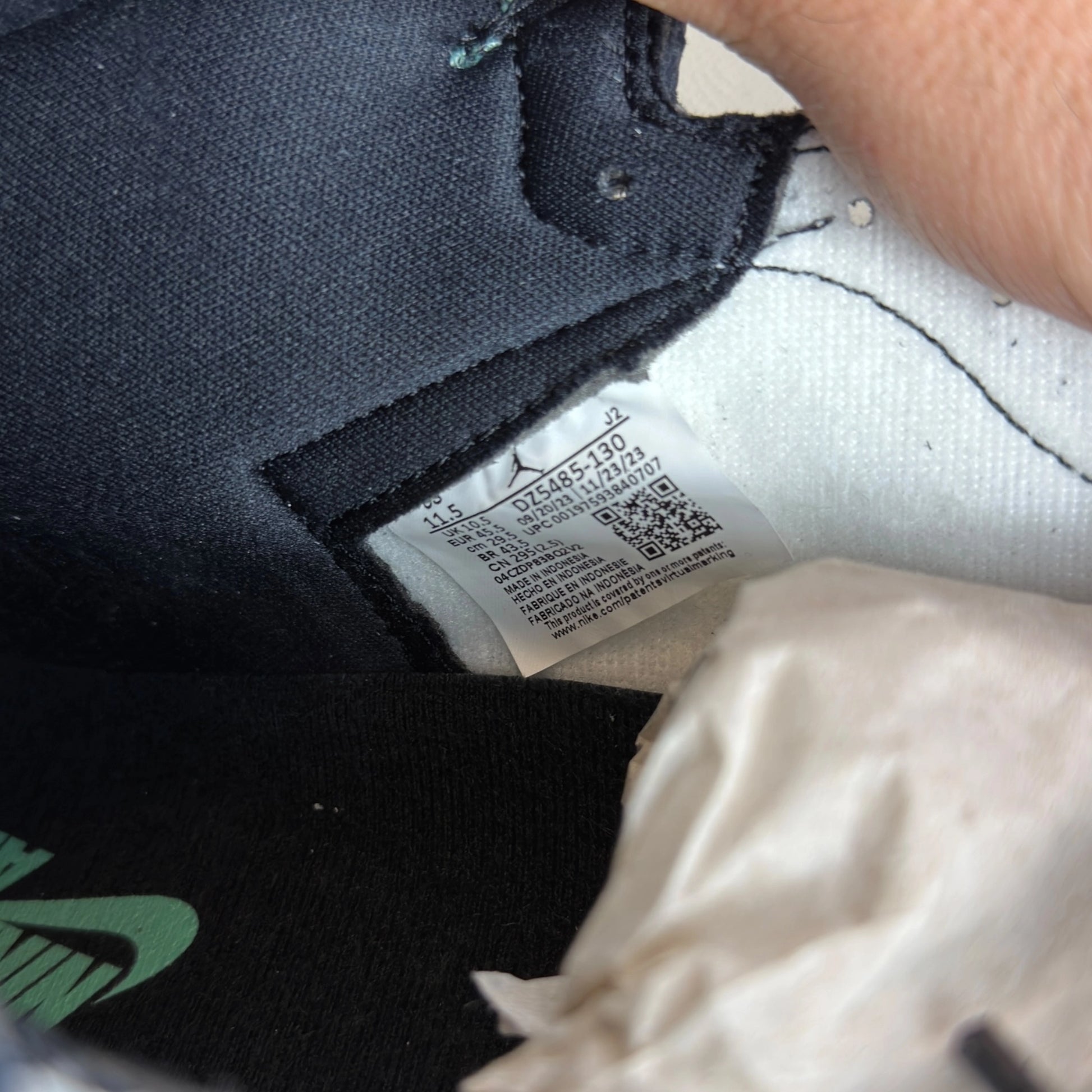 Jordan 1 Retro High OG Green Glow DZ5485-130 – EU 45.5, brand new with original box