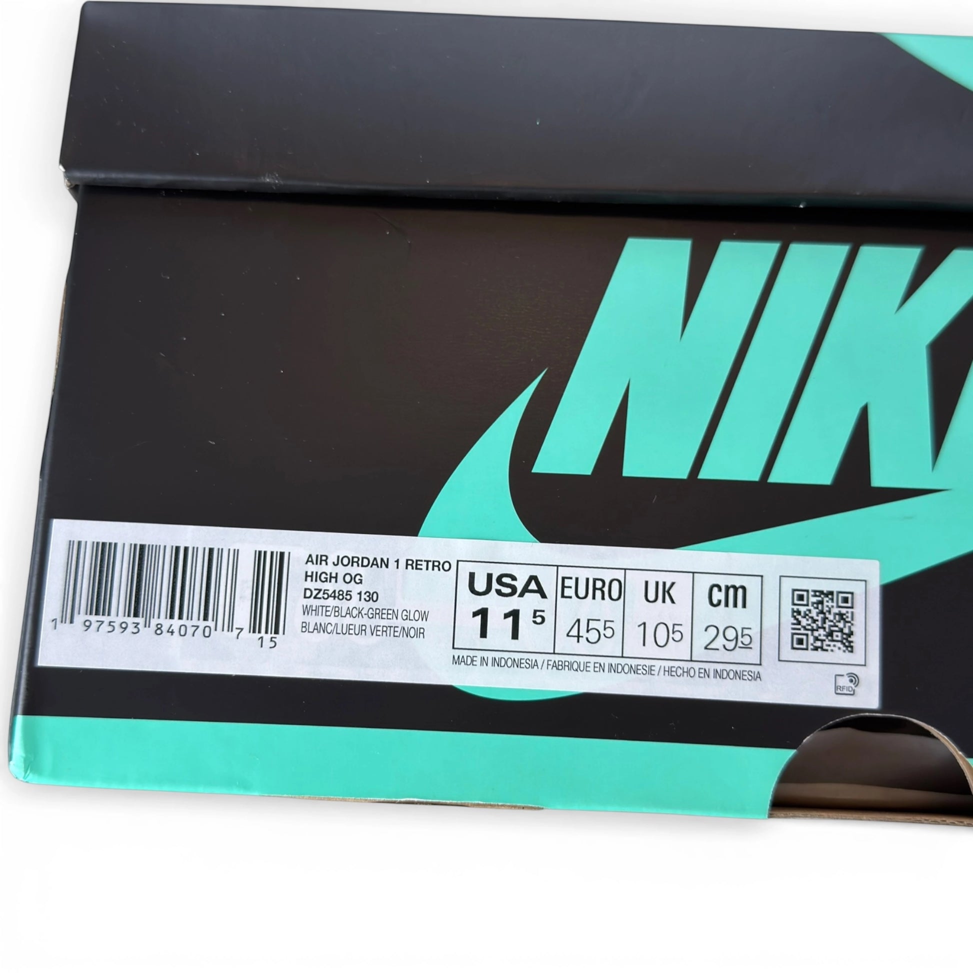 Jordan 1 Retro High OG Green Glow DZ5485-130 – EU 45.5, brand new with original box