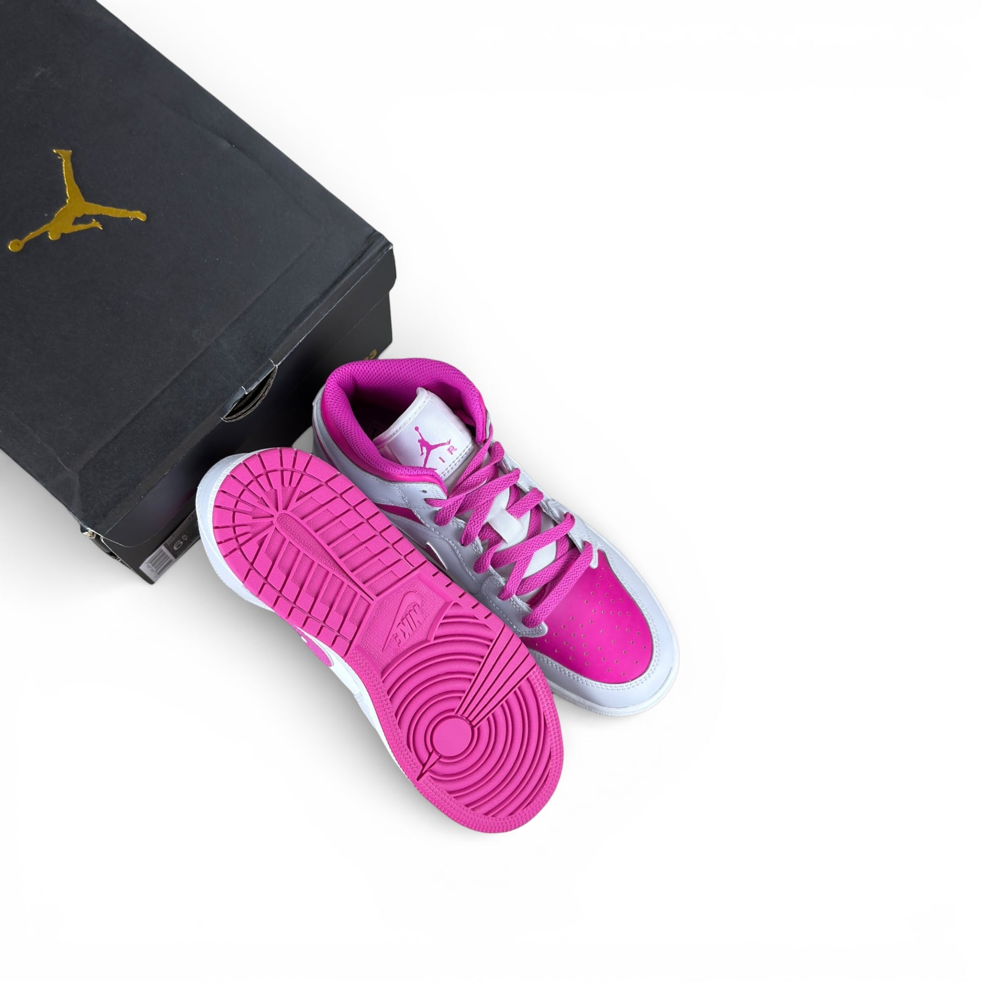 Jordan 1 Mid Fire Pink (GS) FD8780-500 – EU 39, brand new with original box