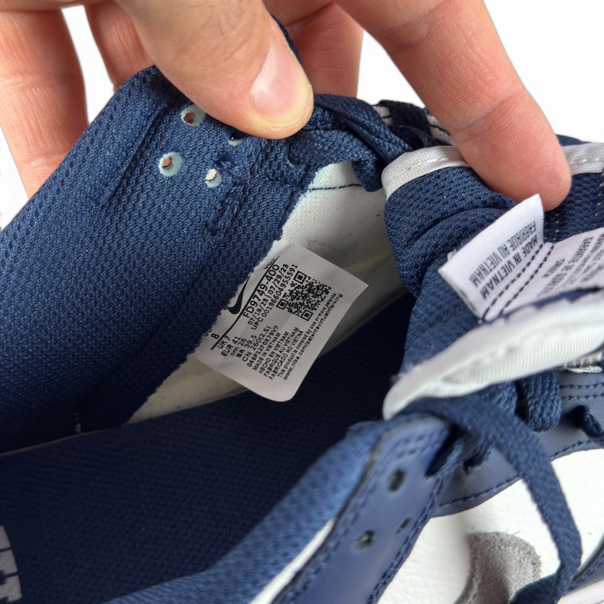 Nike Dunk Low Summit White Midnight Navy FD9749-400 – EU 41, brand new with original box