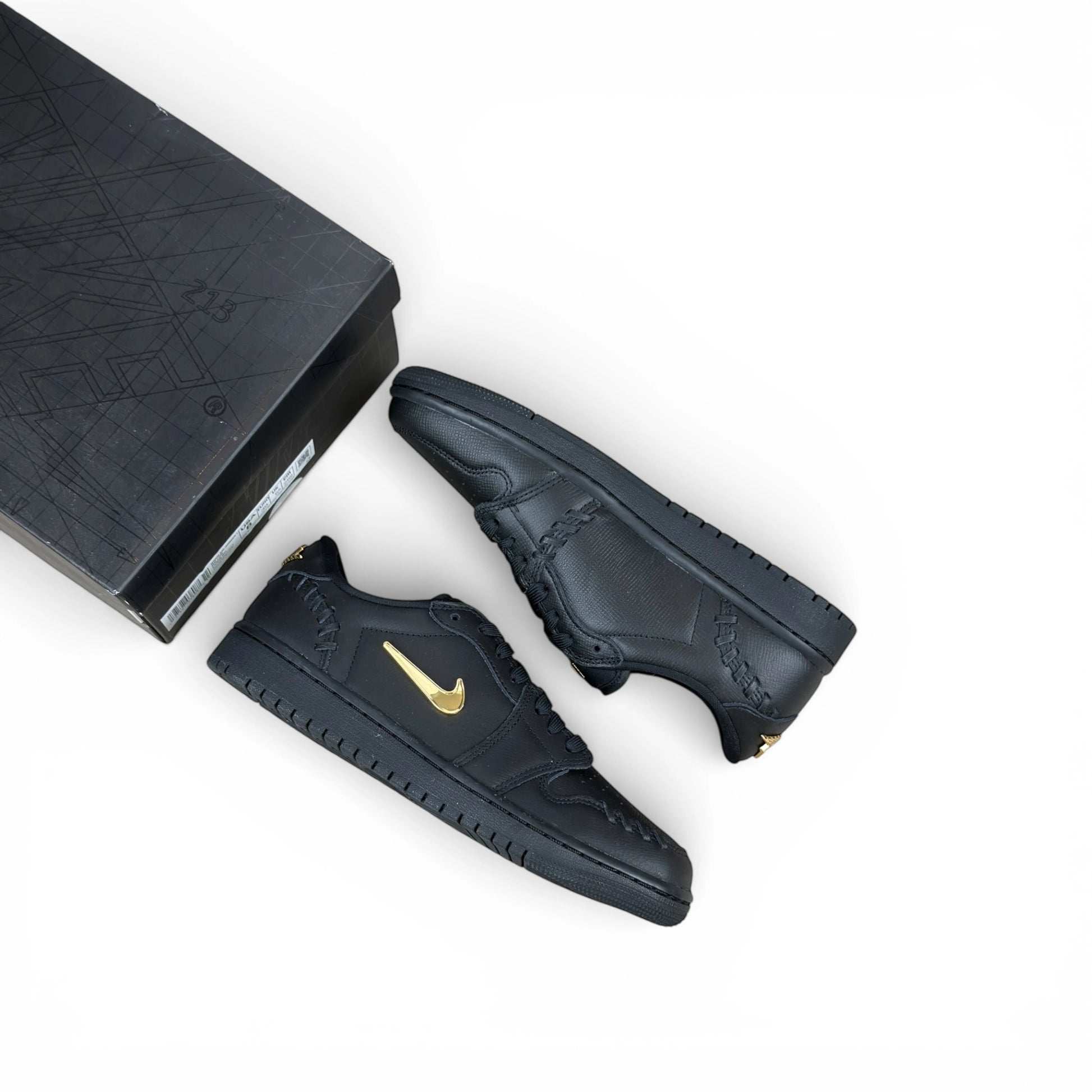 Air Jordan 1 Low Method of Make Black and Metallic Gold with premium finishes and clean leather overlays, EU 39, brand new with original box