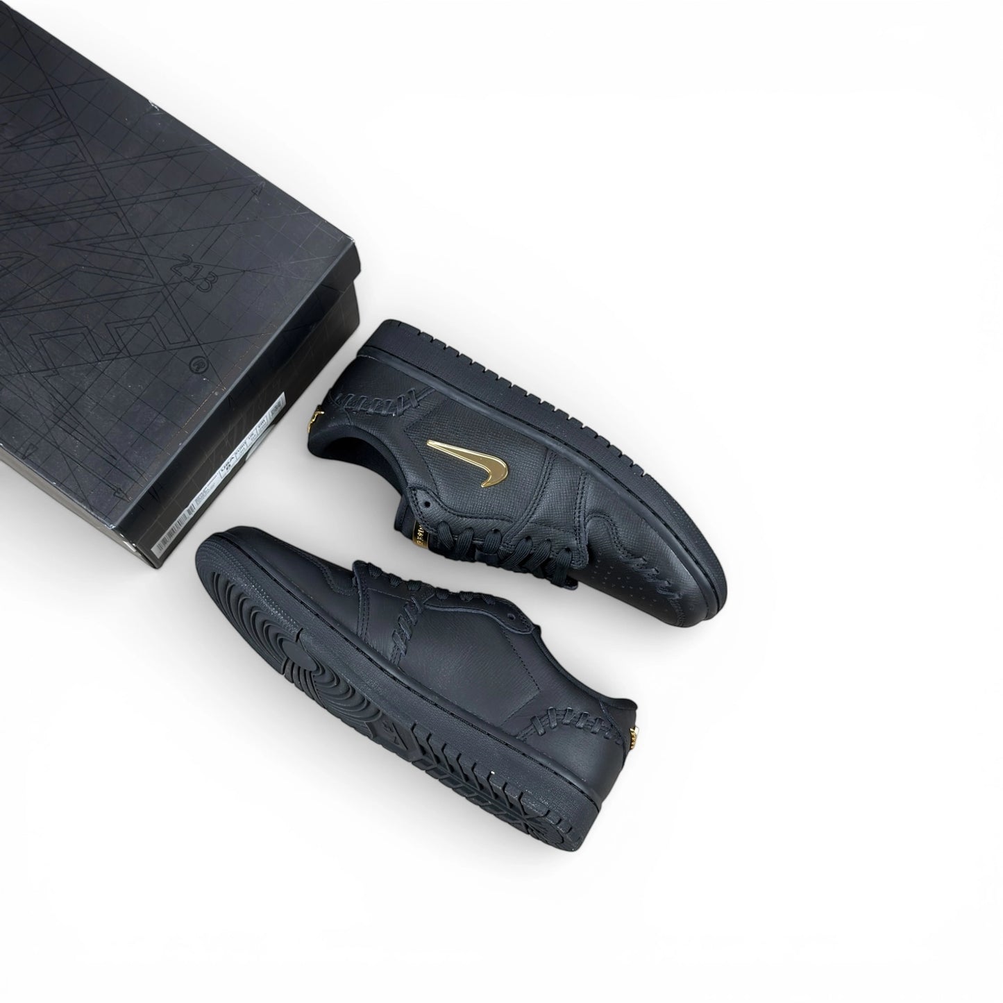 Air Jordan 1 Low Method of Make Black and Metallic Gold with premium finishes and clean leather overlays, EU 39, brand new with original box