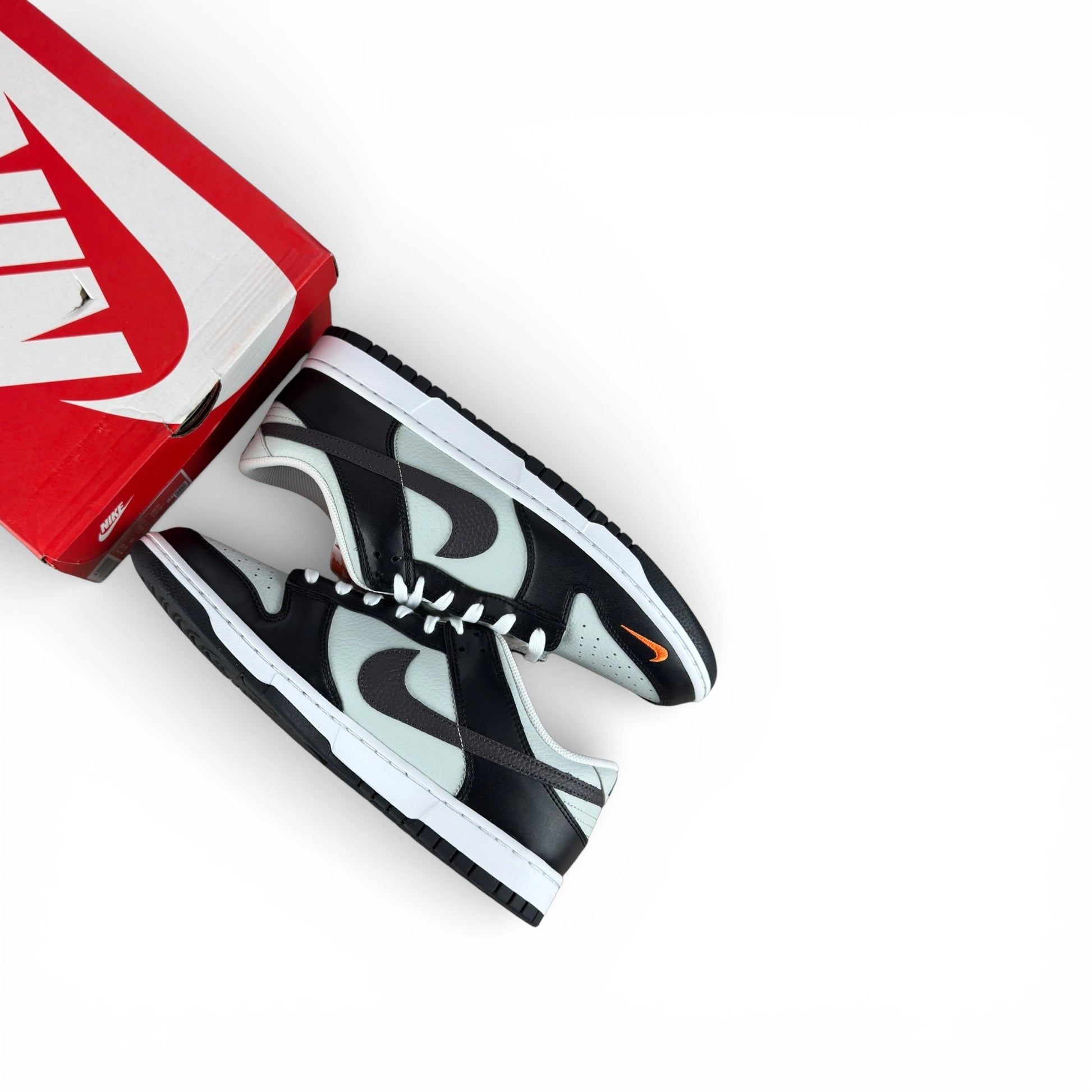 Nike Dunk Low Black Total Orange Mini Swoosh FN7808-001 – EU 46, brand new with original box