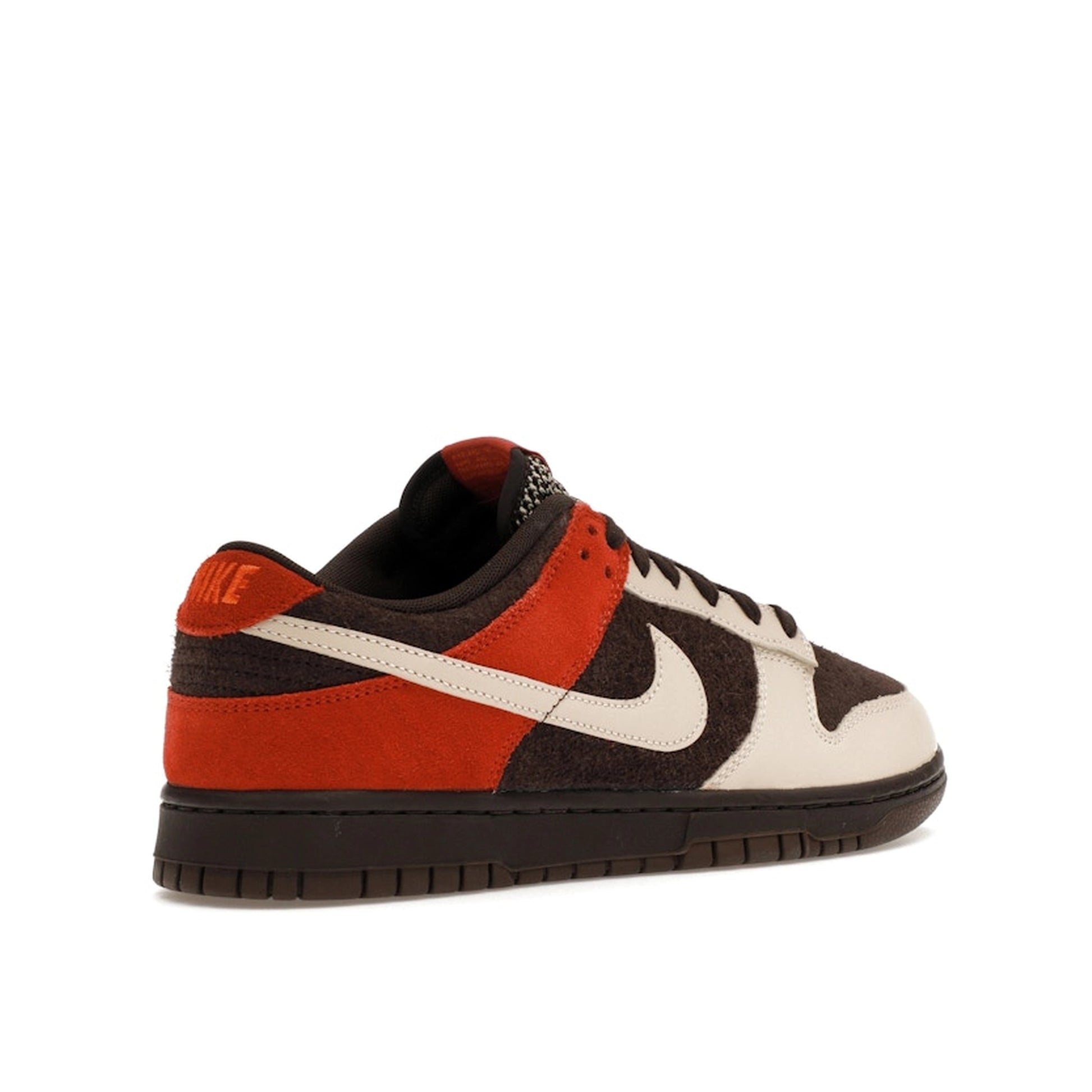 Nike Dunk Low Red Panda sneakers, back view, model FV0395-200 in beige and red with brown details.