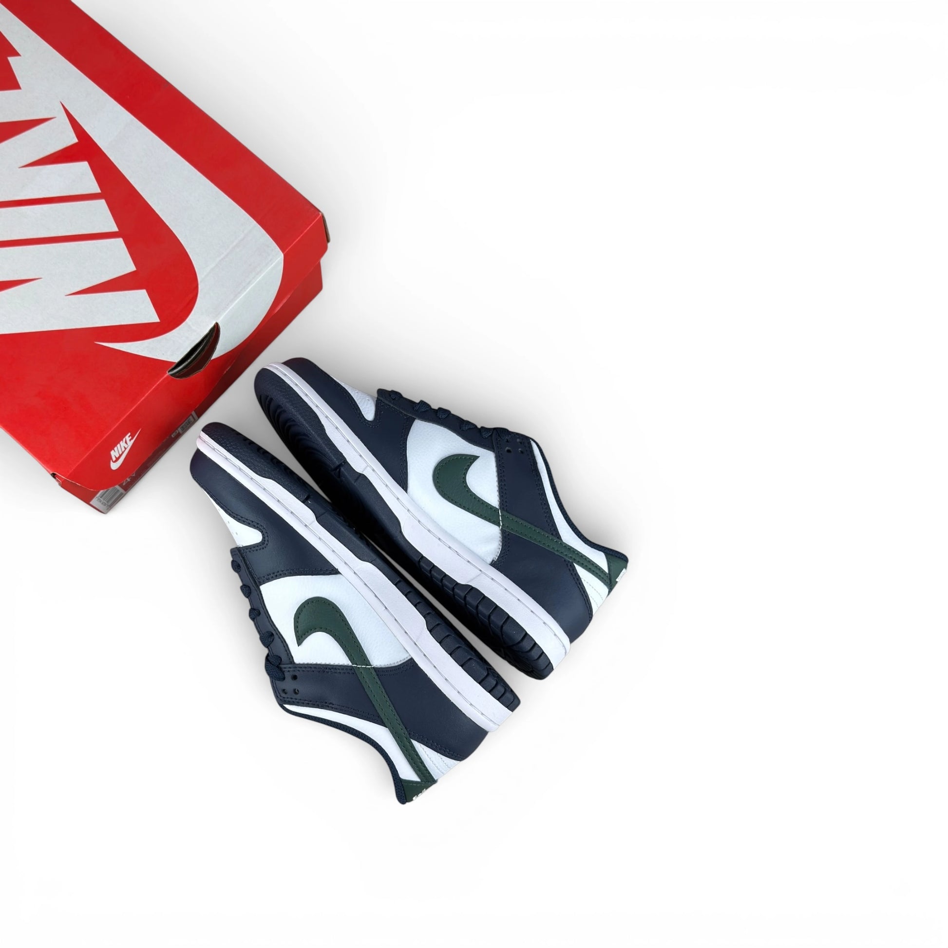 Nike Dunk Low Obsidian Vintage Green (GS) HF5177-400 – EU 36½, brand new with original box