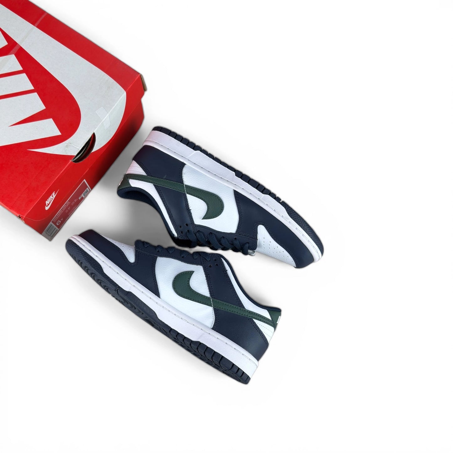 Nike Dunk Low Obsidian Vintage Green (GS) HF5177-400 – EU 38.5, brand new with original box