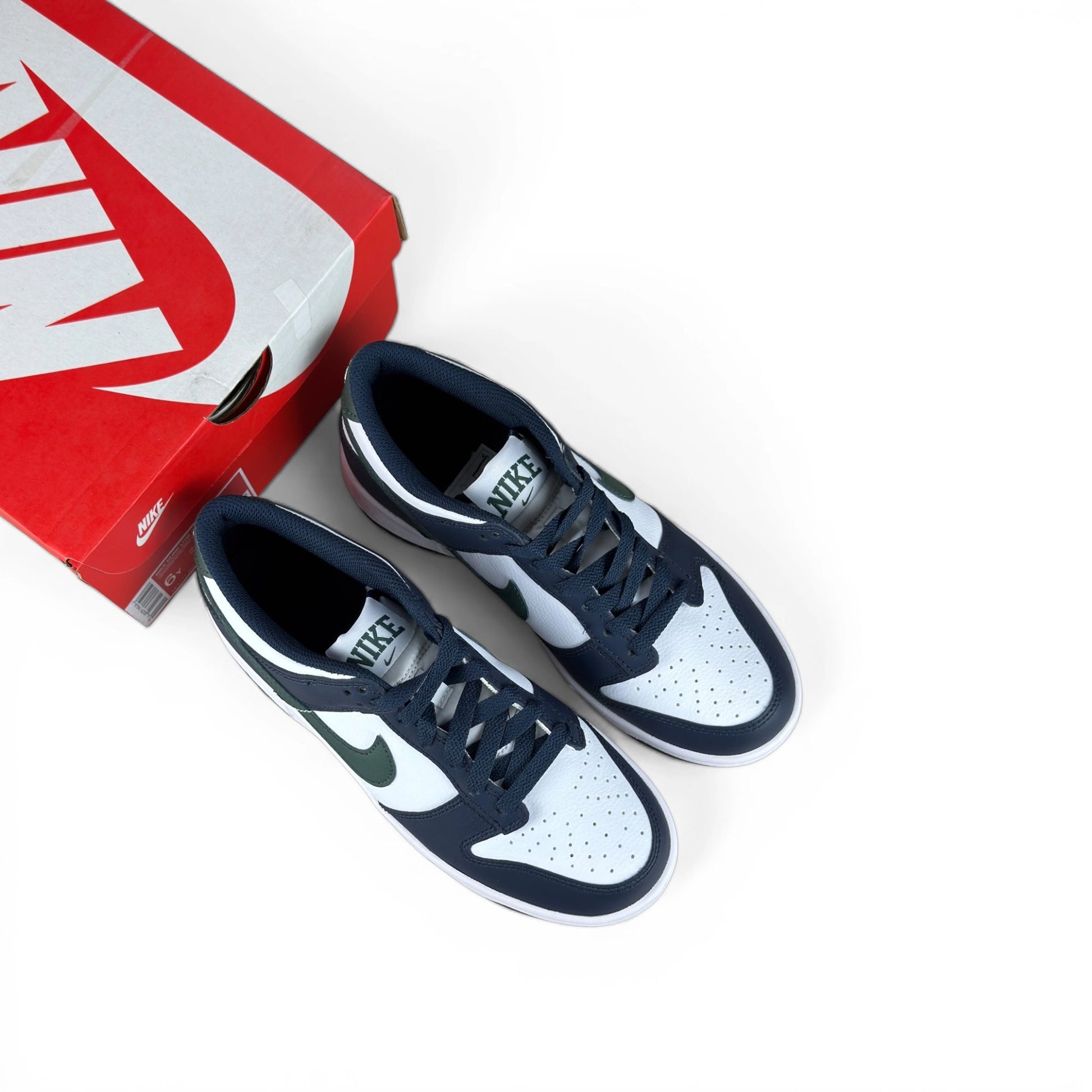 Nike Dunk Low Obsidian Vintage Green (GS) HF5177-400 – EU 38.5, brand new with original box