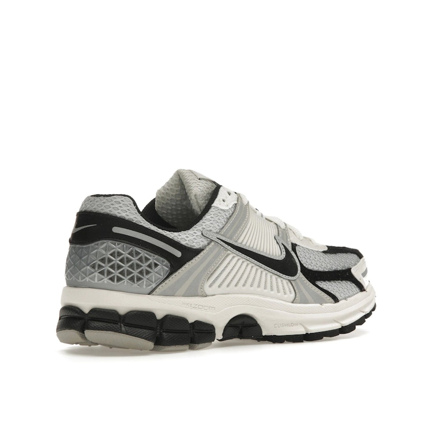 Nike Zoom Vomero 5 Women's sneakers, back view, in photon dust and black.