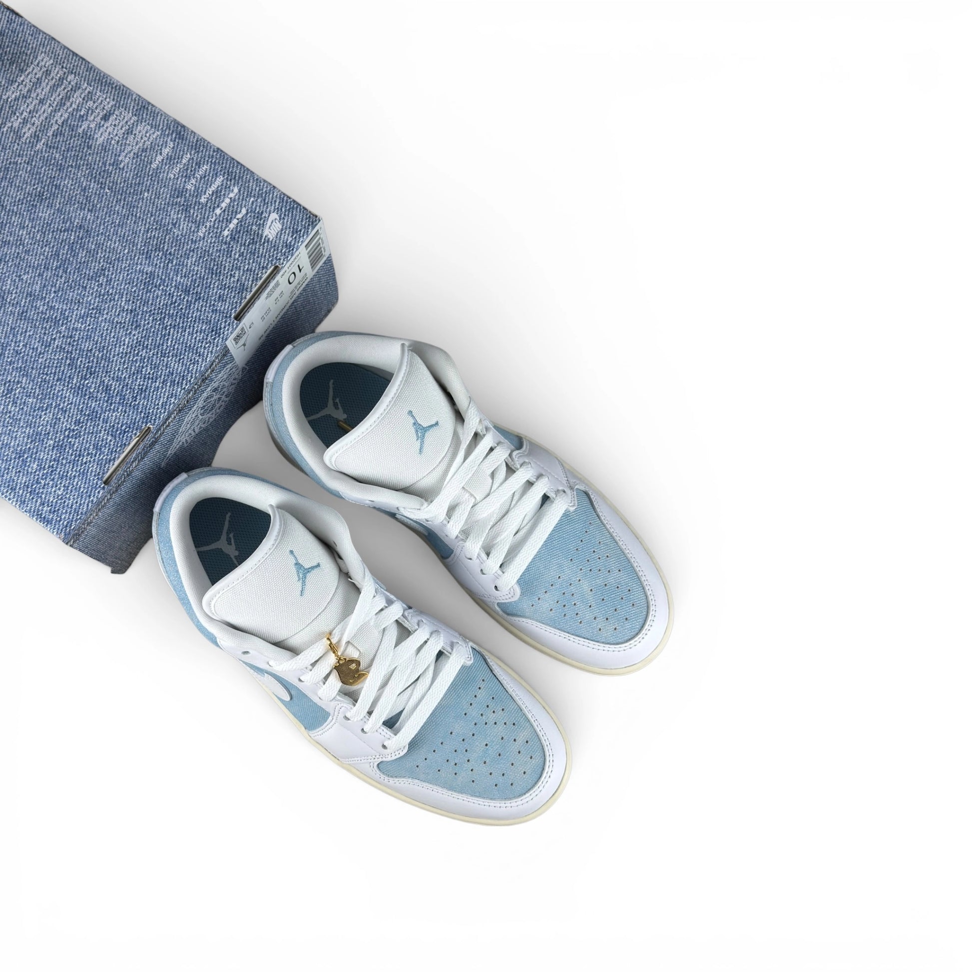 Jordan 1 Low SE Denim Worn Blue (Women’s) HQ2004-400 – EU 42, brand new with cut outlet box