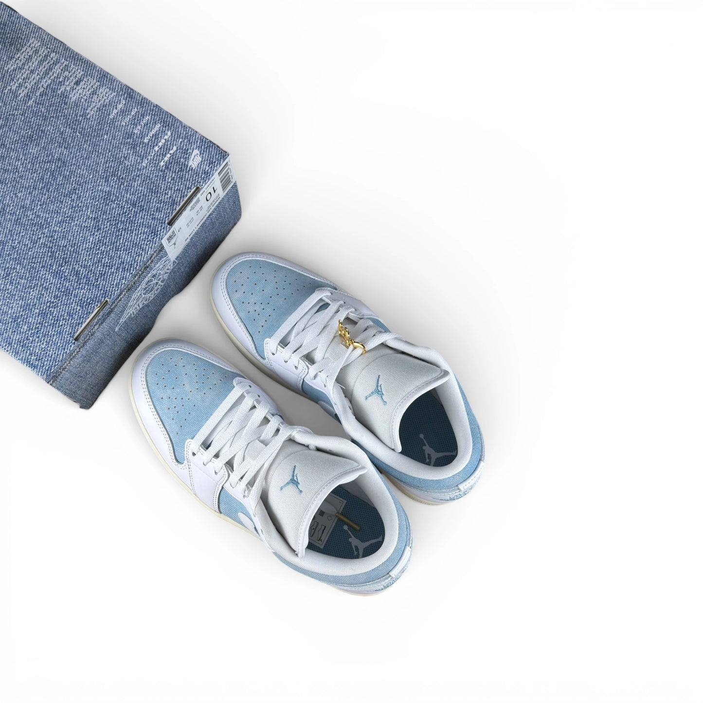 Jordan 1 Low SE Denim Worn Blue (Women’s) HQ2004-400 – EU 42, brand new with cut outlet box