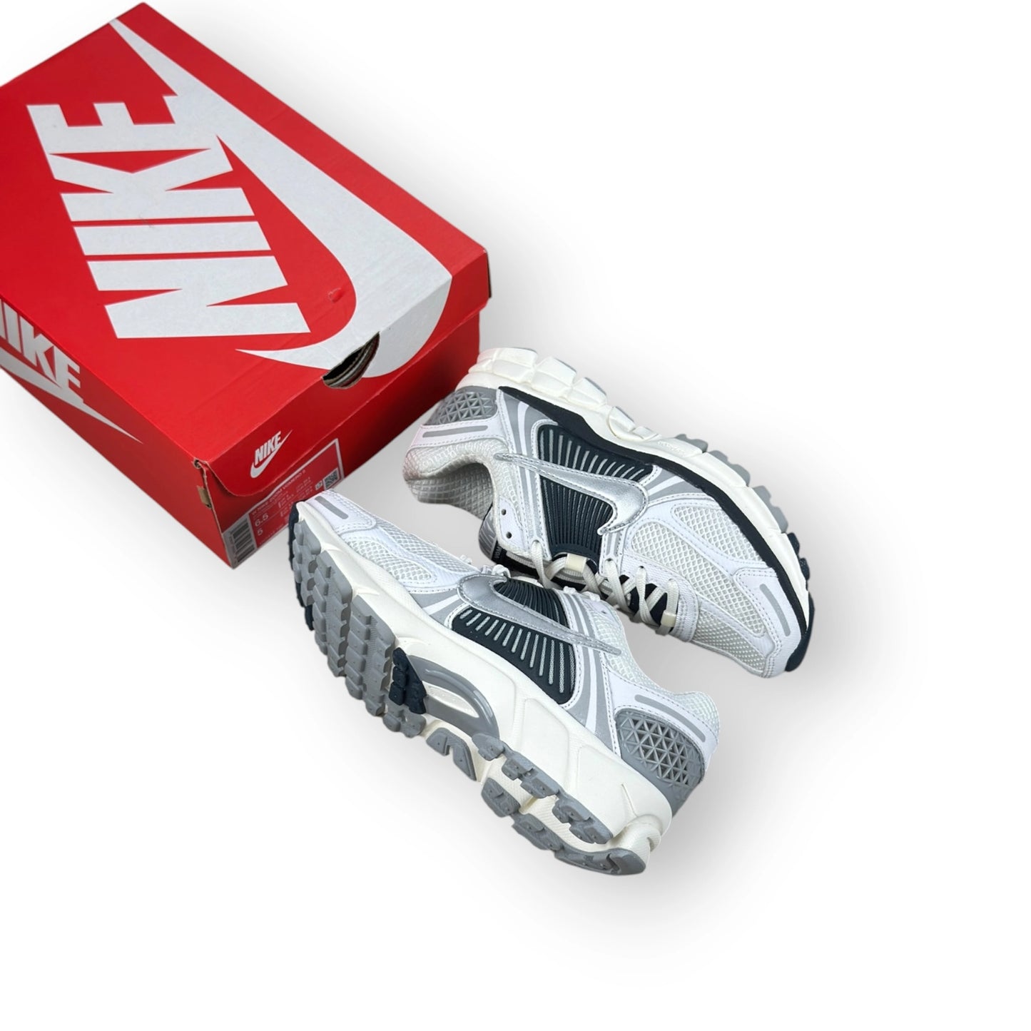 Nike Zoom Vomero 5 White Armory Navy (Women’s) – size EU 37.5, brand new with original box