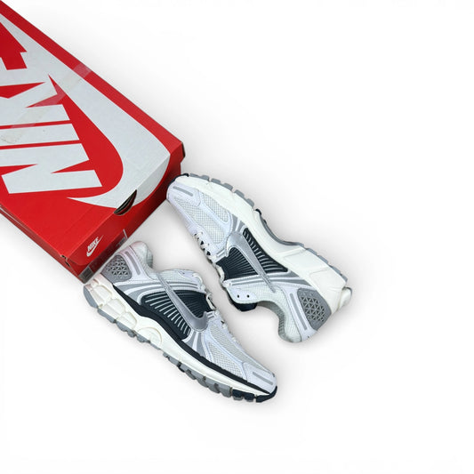 Nike Zoom Vomero 5 White Armory Navy (Women’s) – size EU 40, brand new with original box