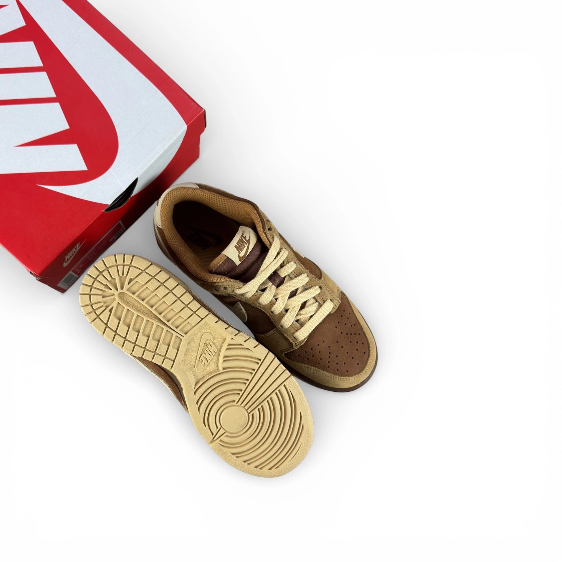 Nike Dunk Low Reverse Maple (Women’s) HV2512-200 – EU 38.5, brand new with original box