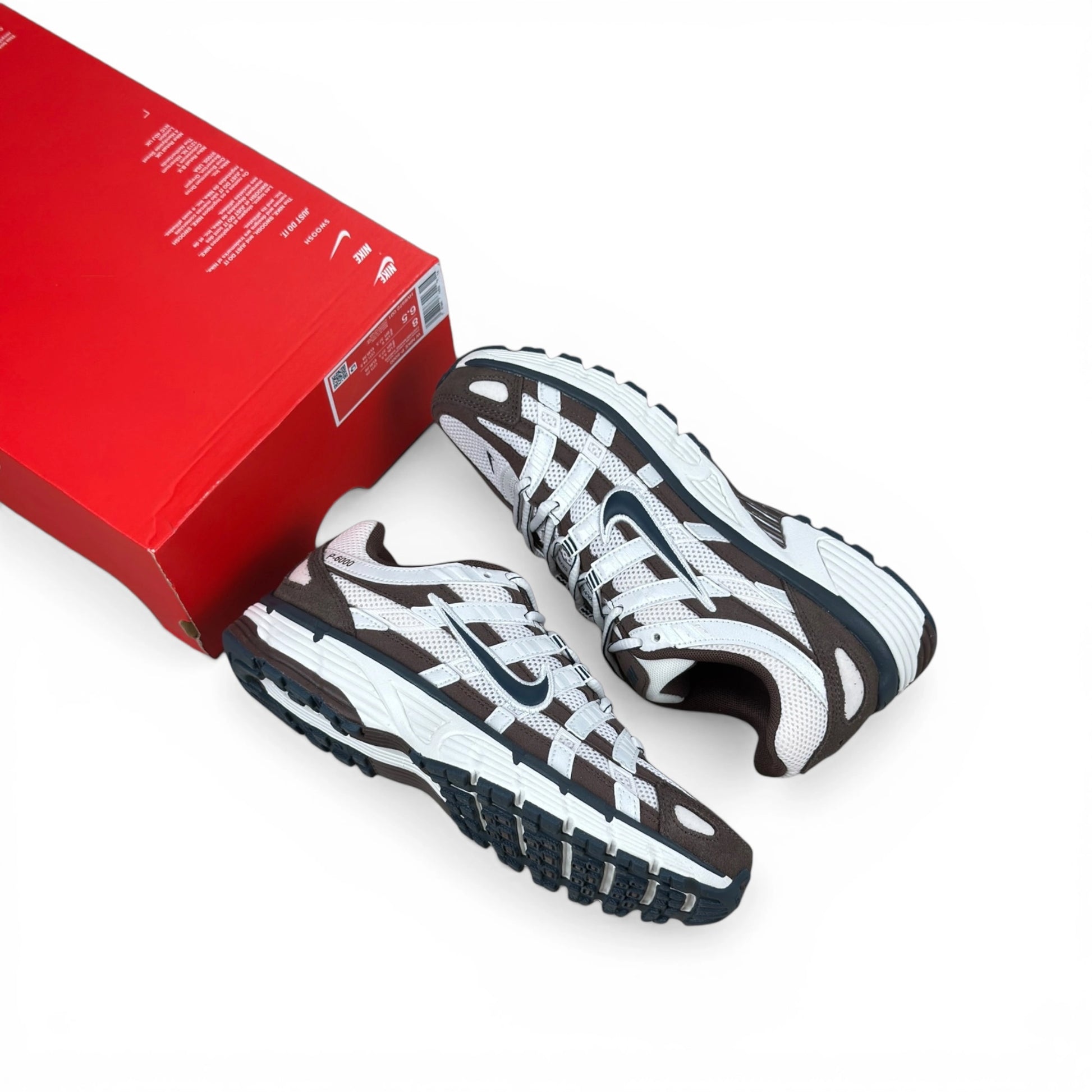 Nike P-6000 Phantom Baroque Brown Metallic Summit White Armory Navy (Women’s) HV8972-001 – EU 39, brand new with cut box