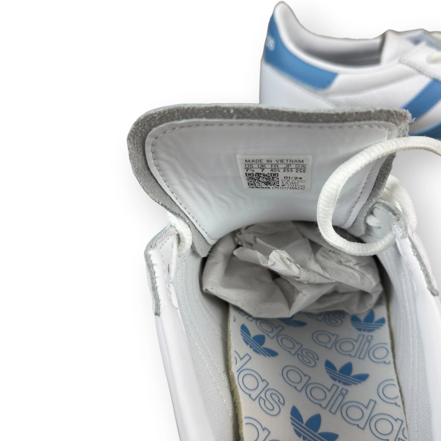 adidas Handball Spezial White Light Blue IE3607 – EU 40 2/3, brand new with original box