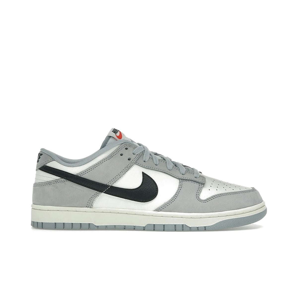 Nike Dunk Low Sail Wolf Grey men’s leather sneaker in sail, wolf grey, black.