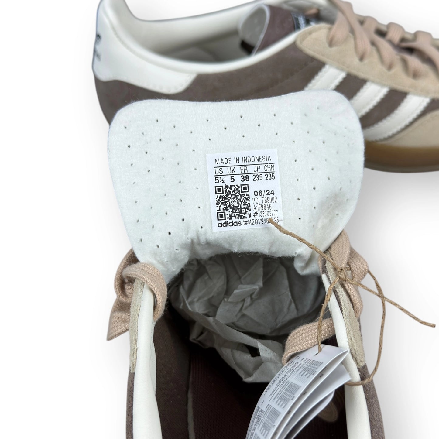 adidas Gazelle Indoor Earth Strata Magic Beige IF9646 – EU 38, brand new with original box