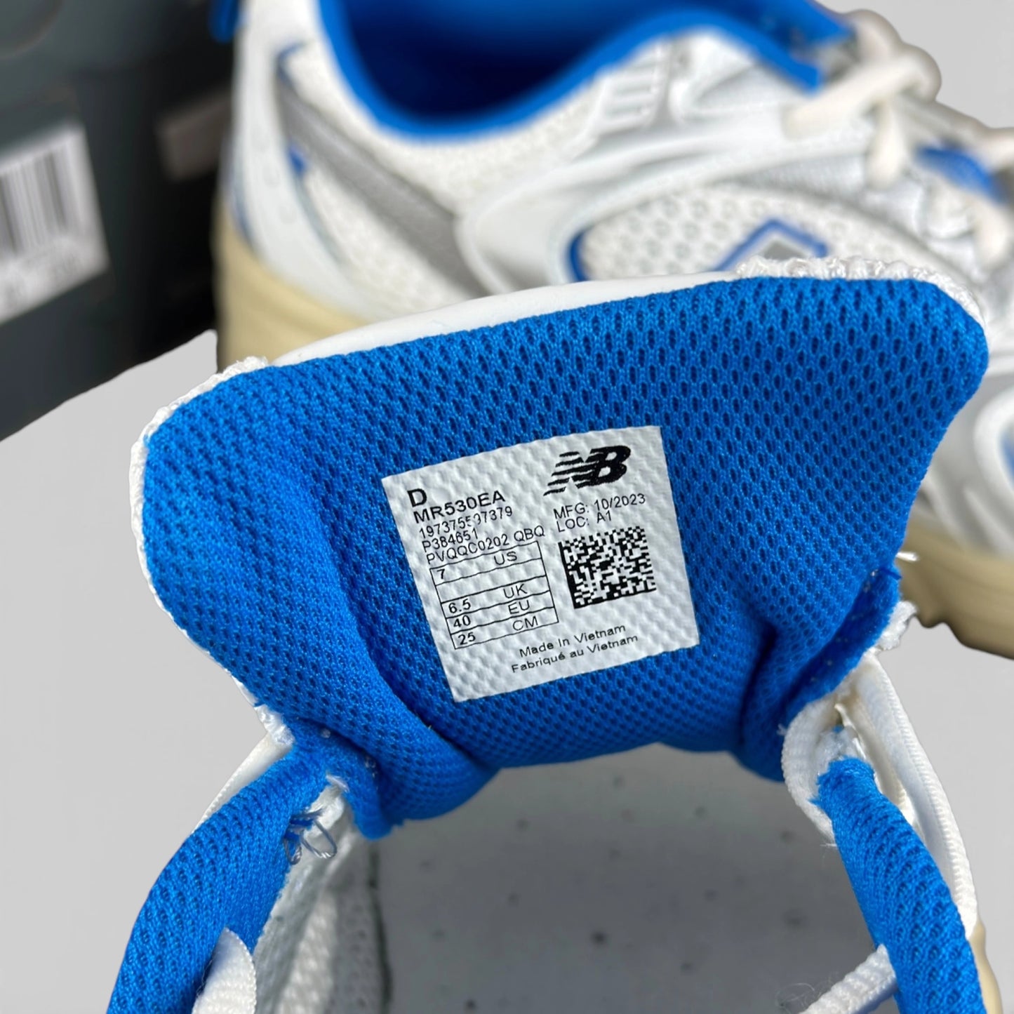 New Balance 530 White Blue Oasis MR530EA – EU 40, brand new with original box