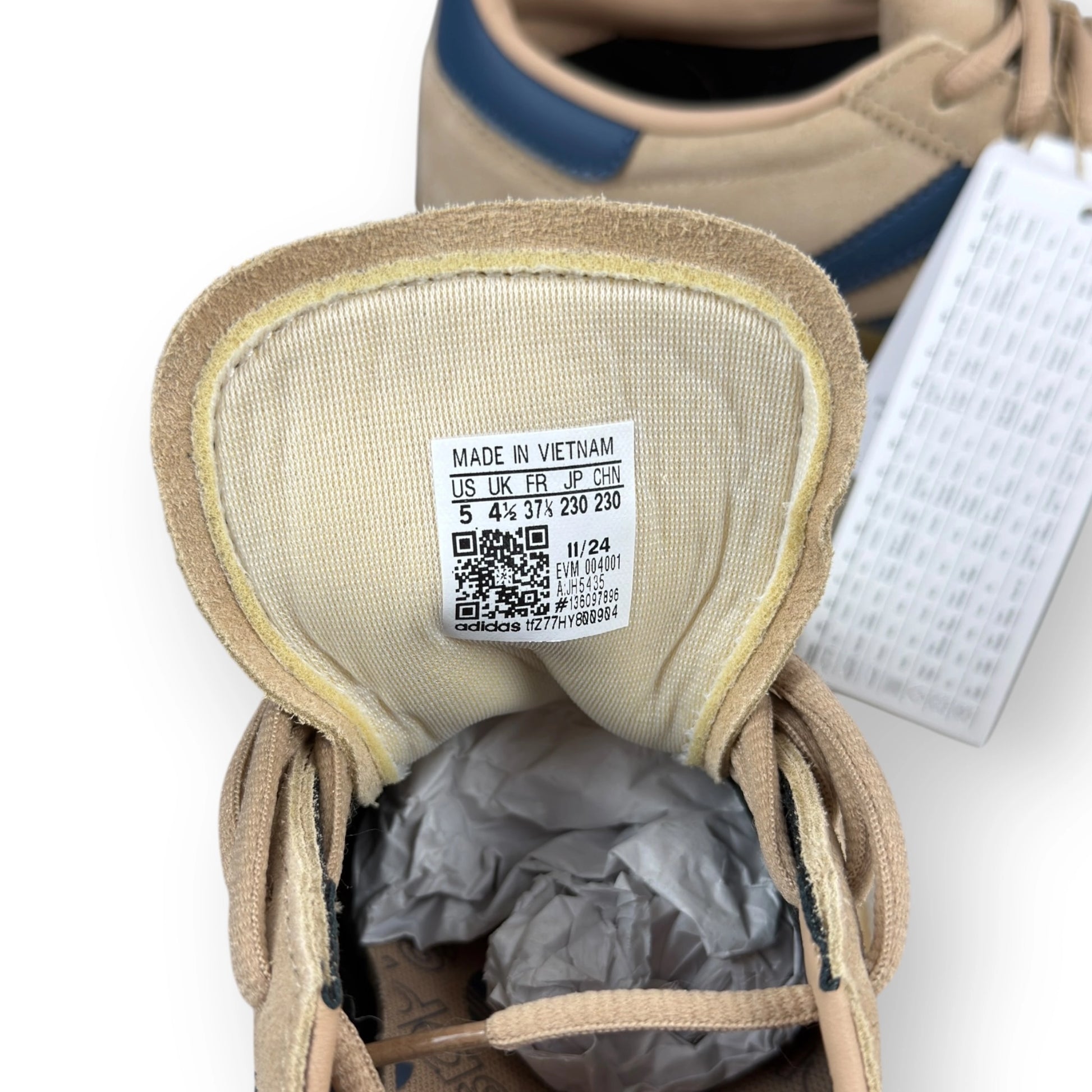 adidas Handball Spezial Warm Sandstone Preloved Ink JH5435 – EU 37 1/3, brand new with original box