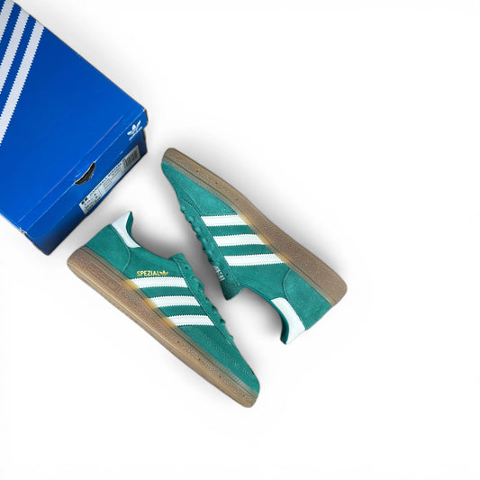 adidas Handball Spezial Active Green Off White (Women’s) JQ2730 – EU 39 1/3, brand new with original box