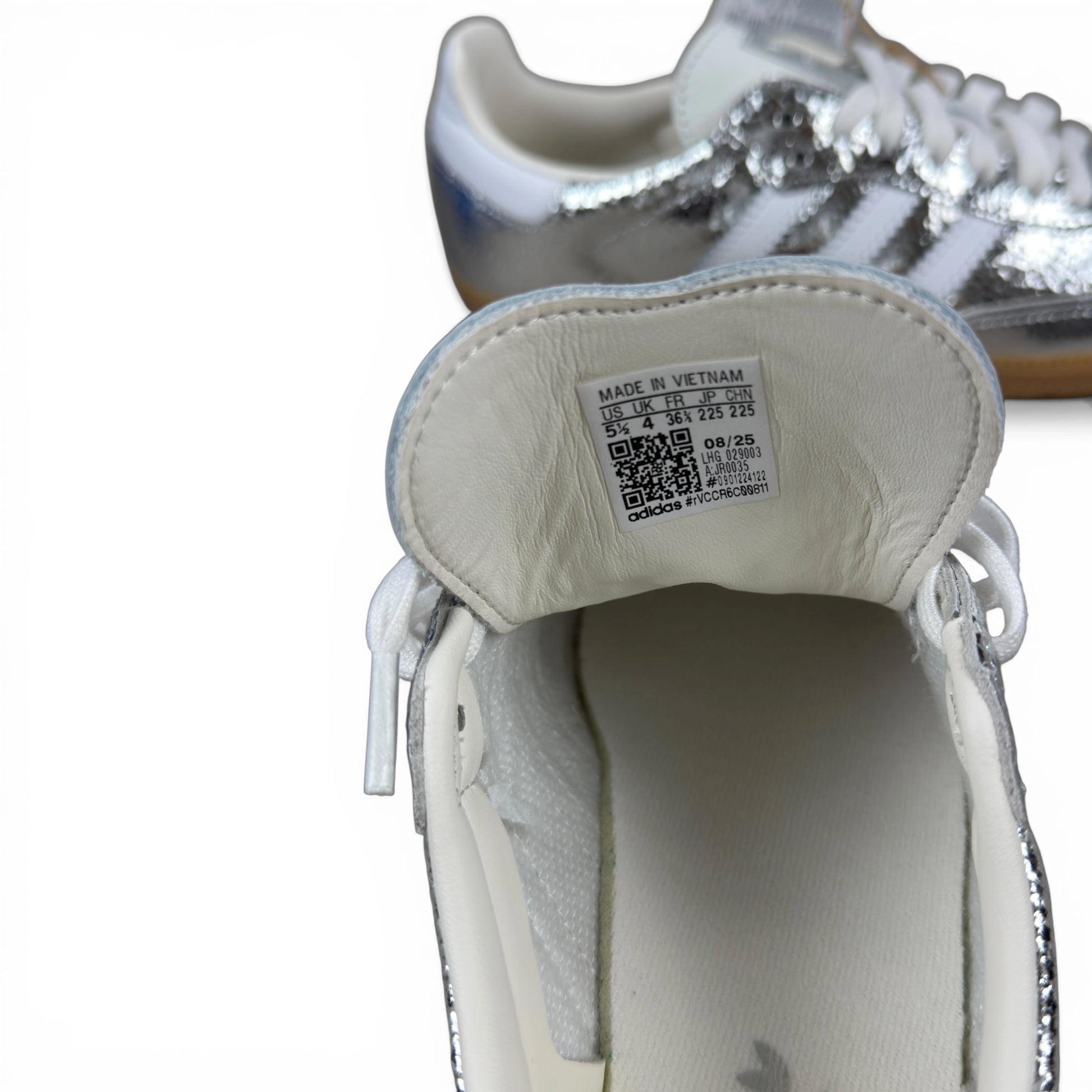 adidas Samba OG Silver Metallic Cracked Leather (Women’s) JR0035 – EU 36 2/3, brand new with original box