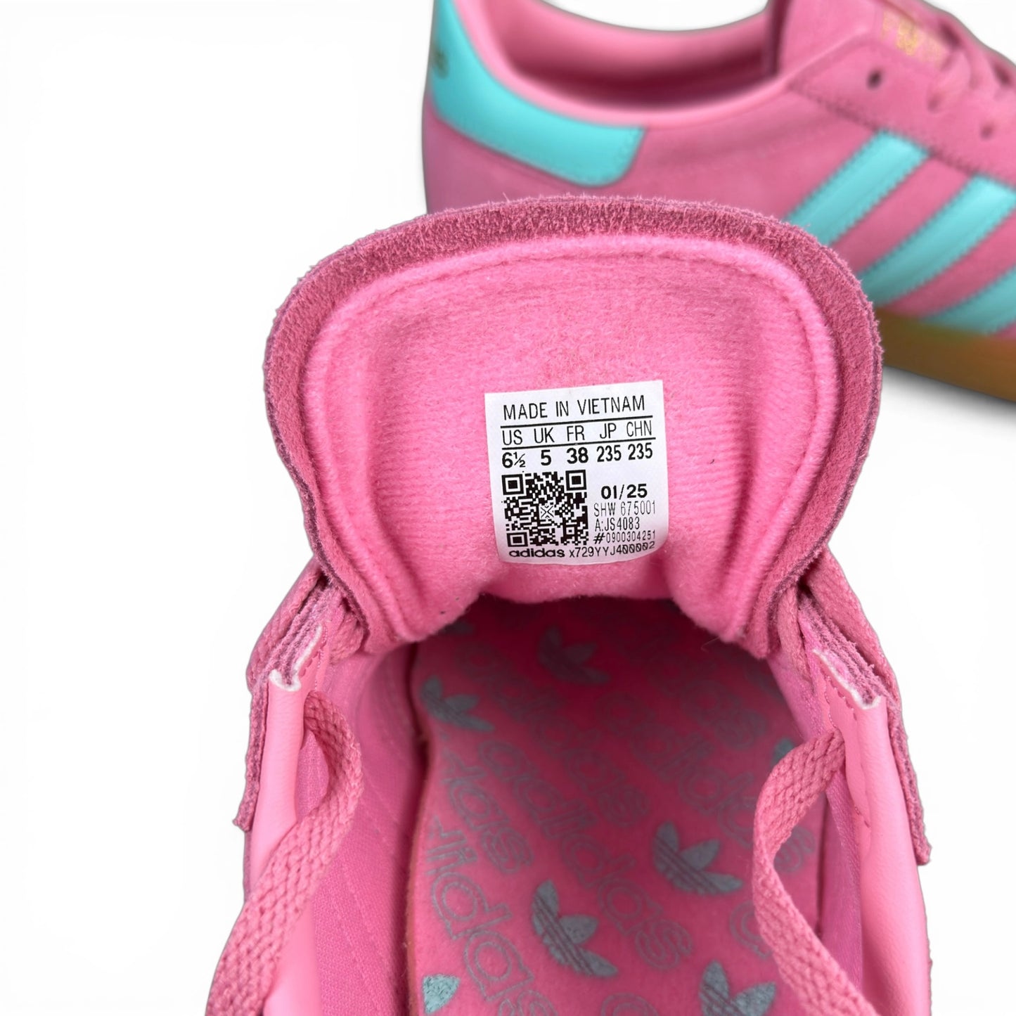 adidas Handball Spezial South Beach Pink (Women’s) JS4083 – EU 38, brand new with original box