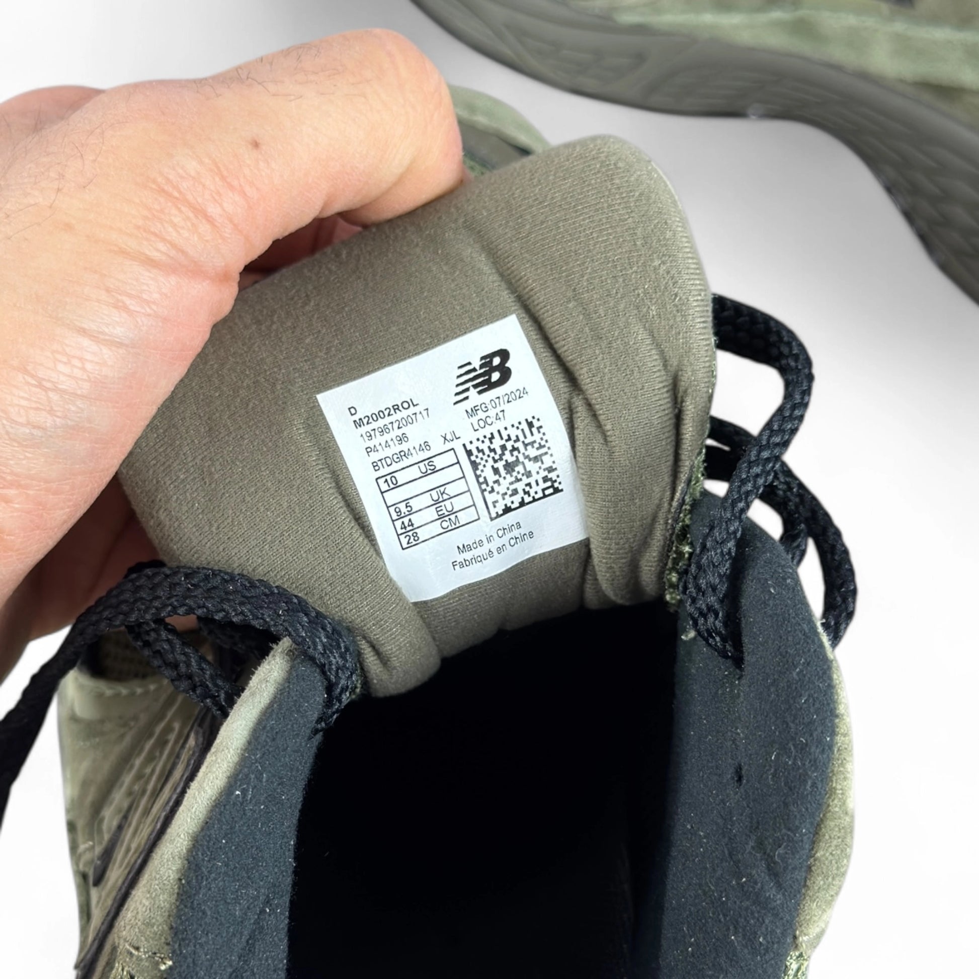 New Balance 2002R Dark Camo Dark Olivine M2002ROL – EU 44, brand new with original box