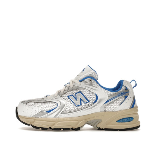 New Balance 530 White Blue Oasis, side view, in white mesh with blue and silver details.