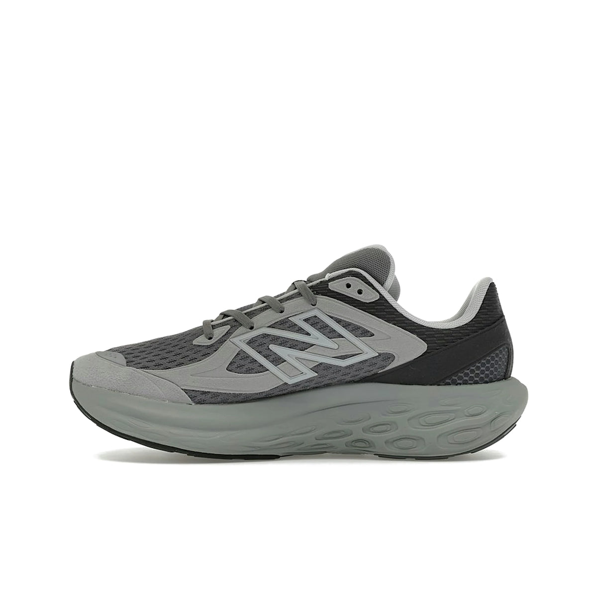 New Balance 2010 sneakers in tornado and faded black mesh with suede overlays – image 3 of 4