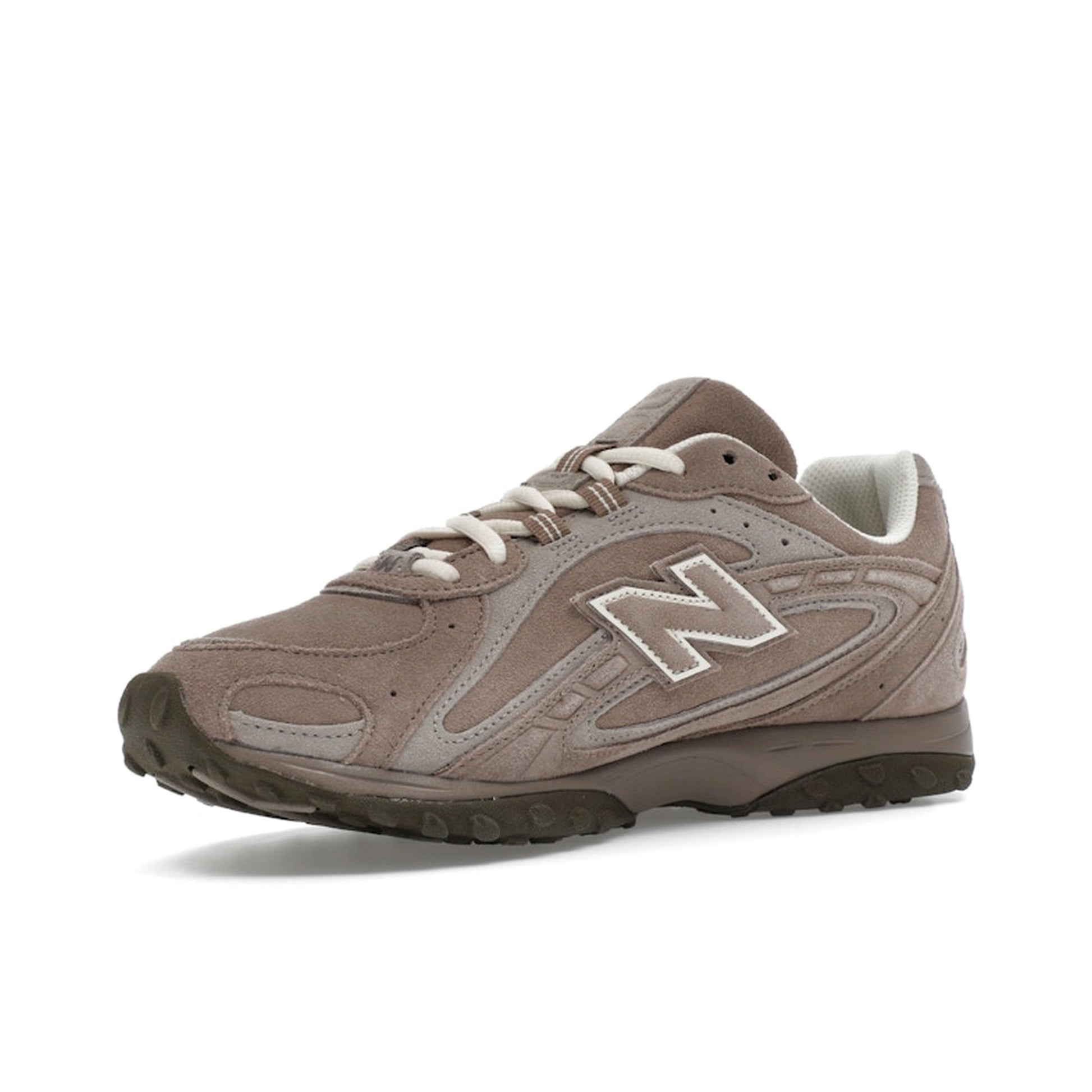 New Balance 204L, front view, in Mushroom and Arid Stone with tonal suede overlays.