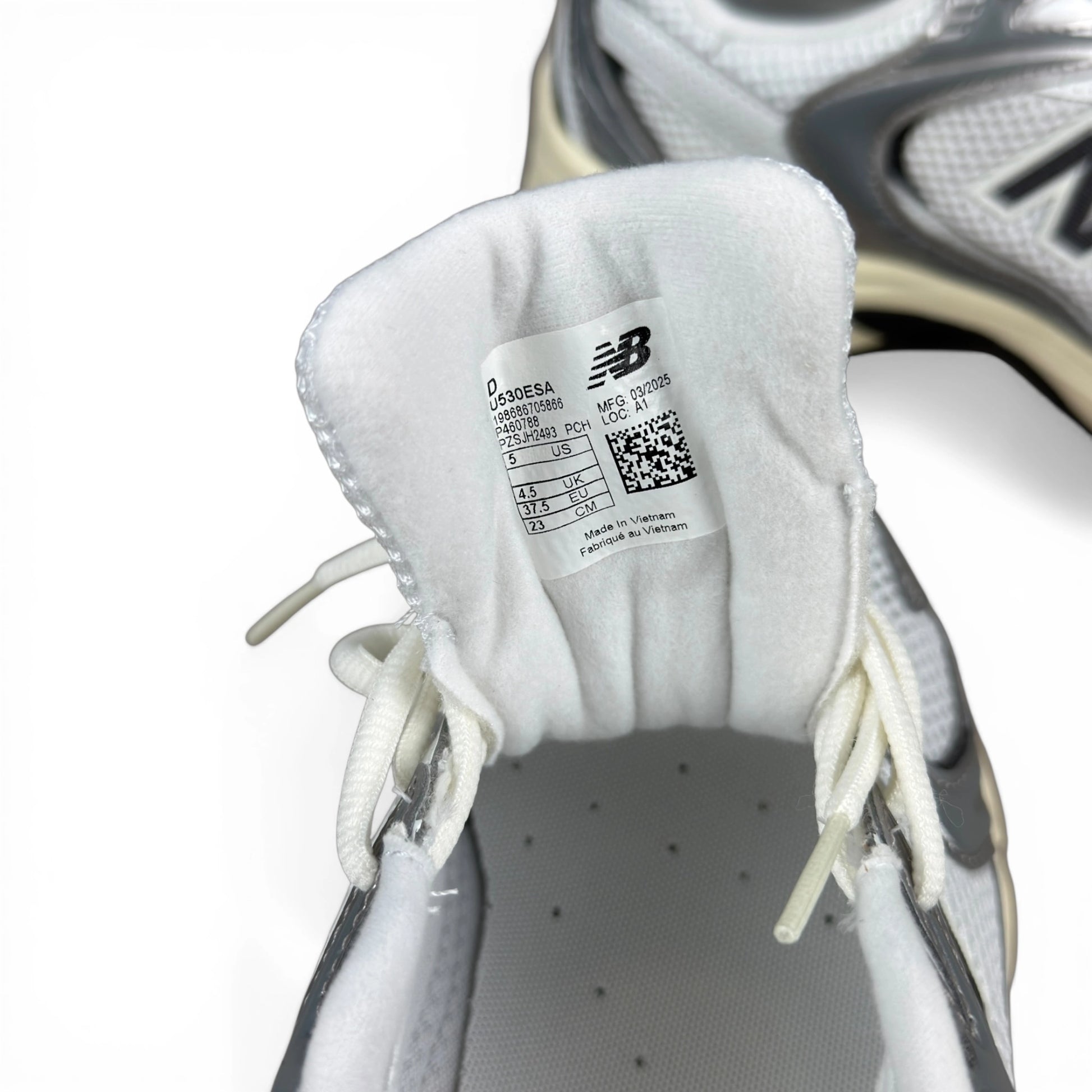 New Balance 530 Silver Metallic Black Cement U530ESA – size EU 37.5, brand new with original box