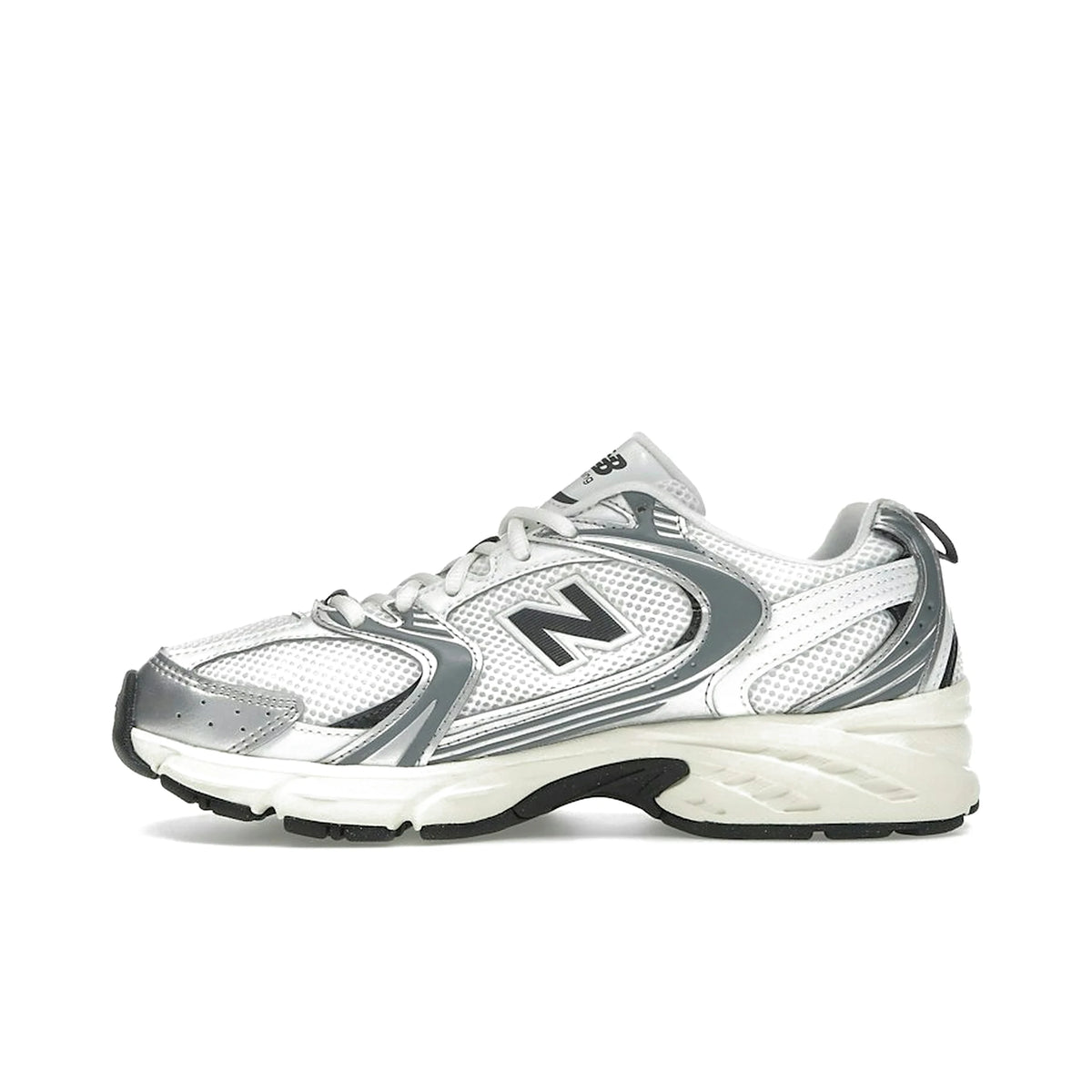 New Balance 530 in silver metallic grey and black, textile construction – image 3 of 4