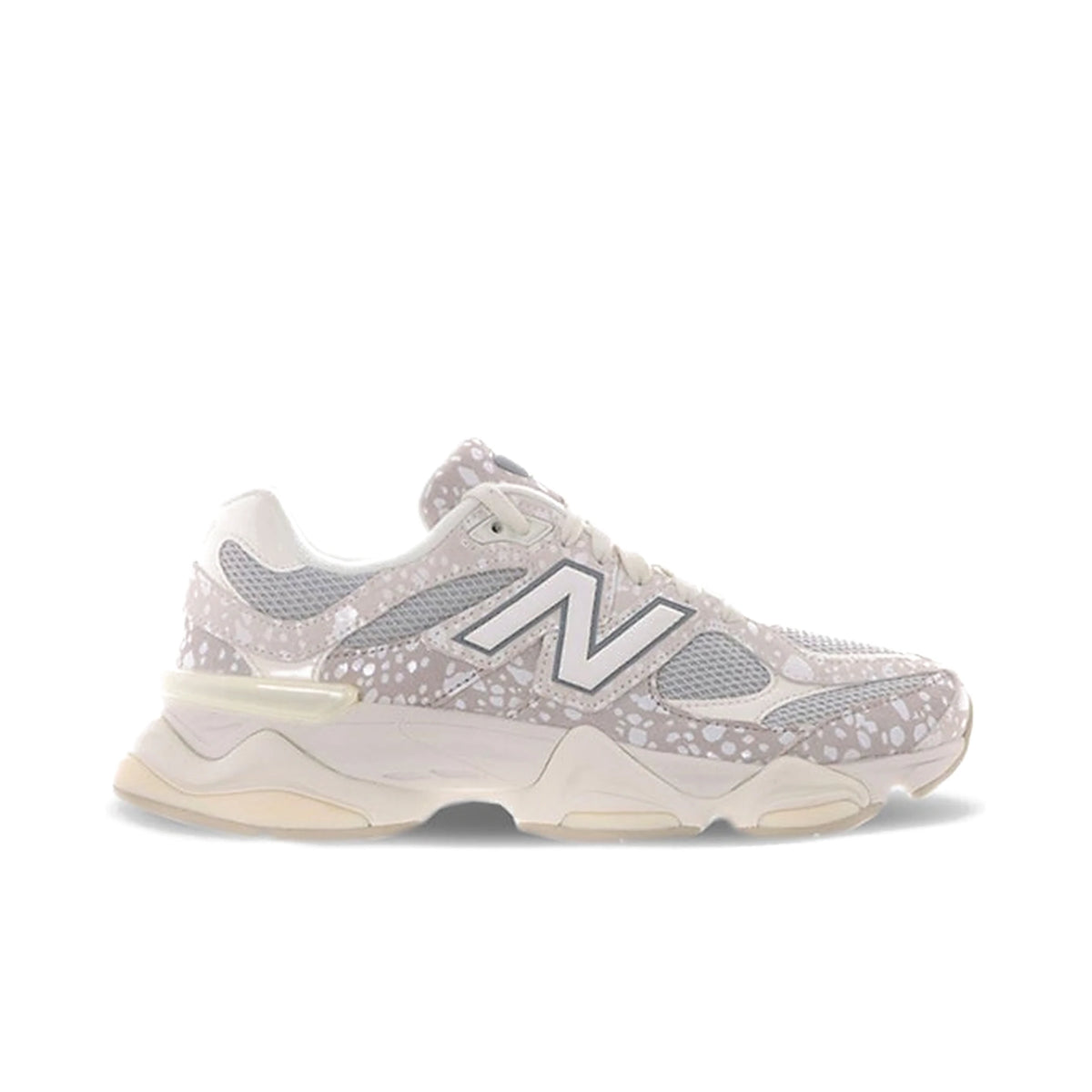 New Balance 9060 men’s sneakers in grey matter and reflective accents, suede and mesh