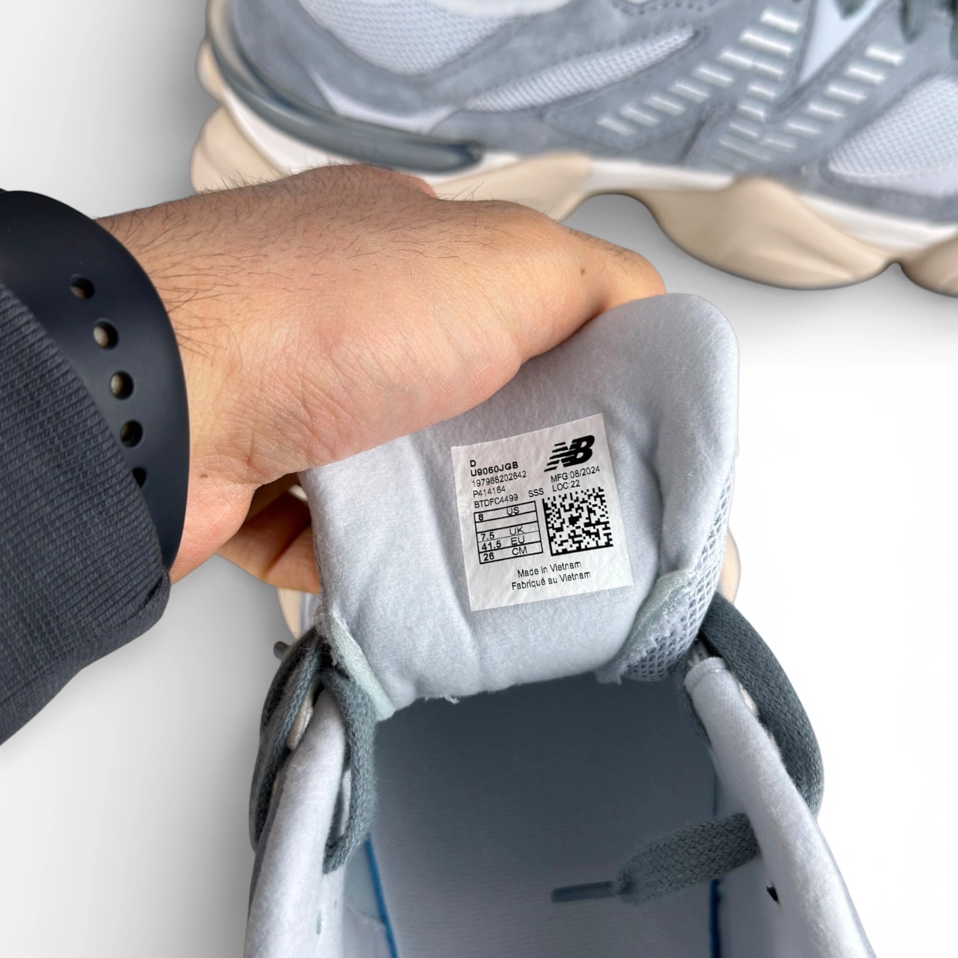 New Balance 9060 Slate Grey U9060JGB – EU 41½, brand new with full original box