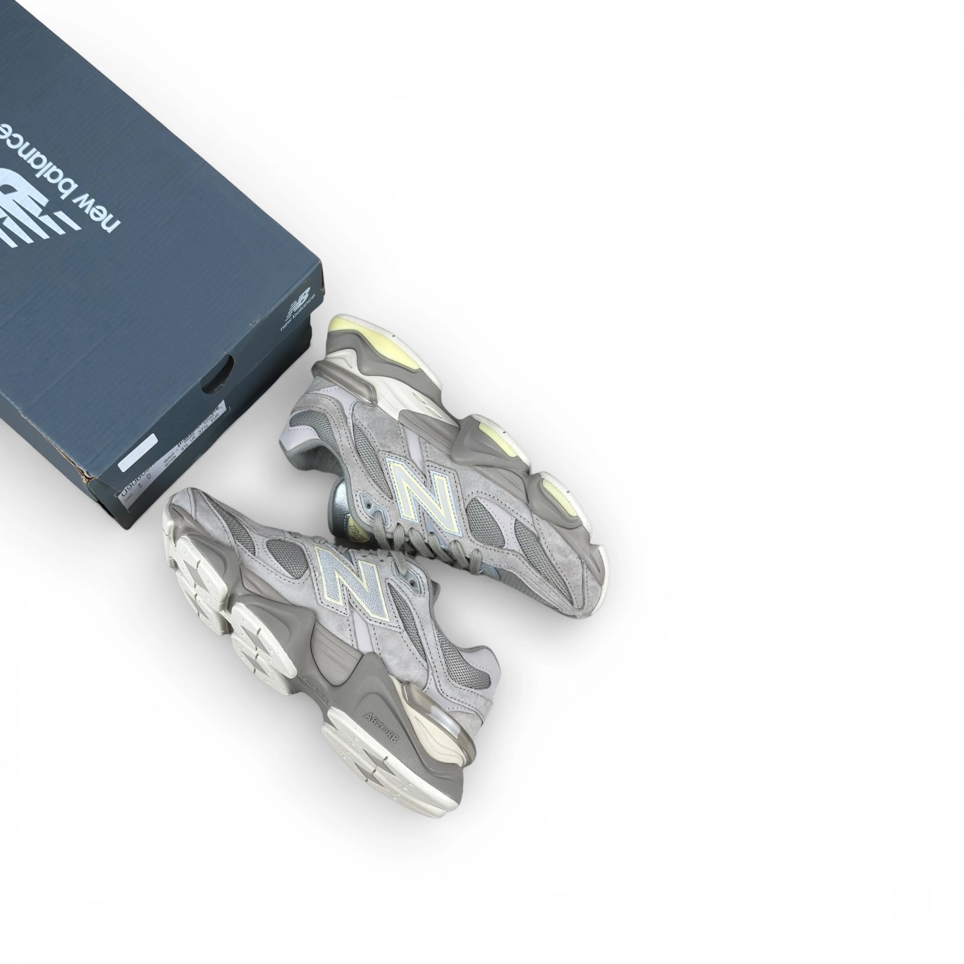 New Balance 9060 Beige / Yellow – JD Exclusive U9060JMB – EU 37½, brand new with full original box (damaged, inner paper missing)