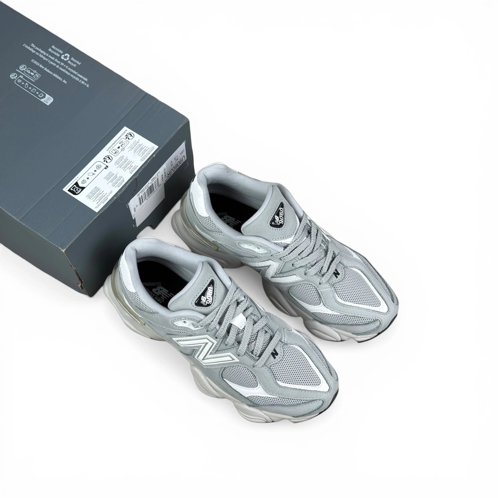 New Balance 9060 Light Grey Silver Metallic U9060JRG – EU 40.5, brand new with cut box