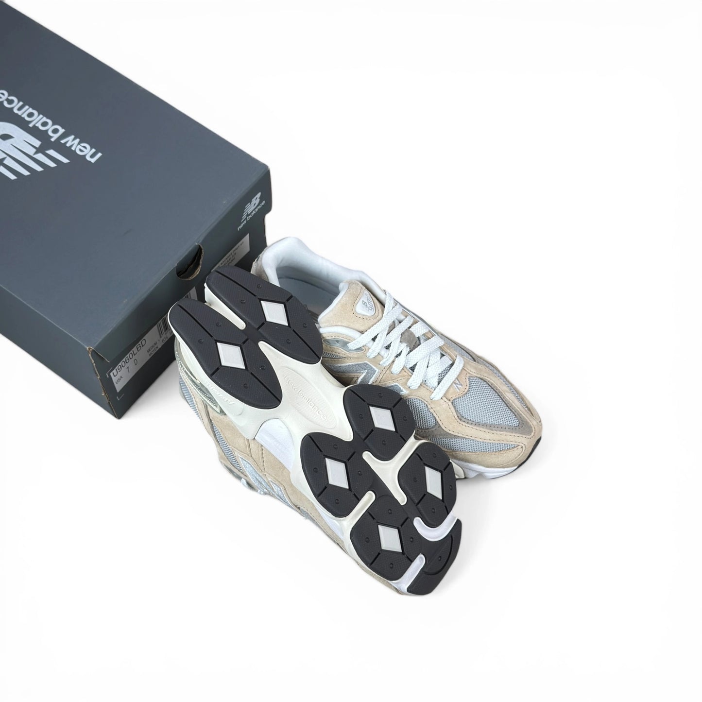 New Balance 9060 Incense Raincloud Arid Stone U9060LBD – EU 40, brand new with original box