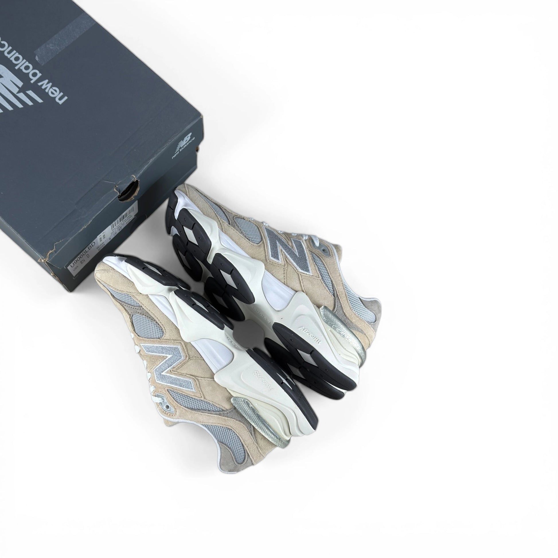 New Balance 9060 Incense Raincloud Arid Stone U9060LBD – EU 42, brand new with original box